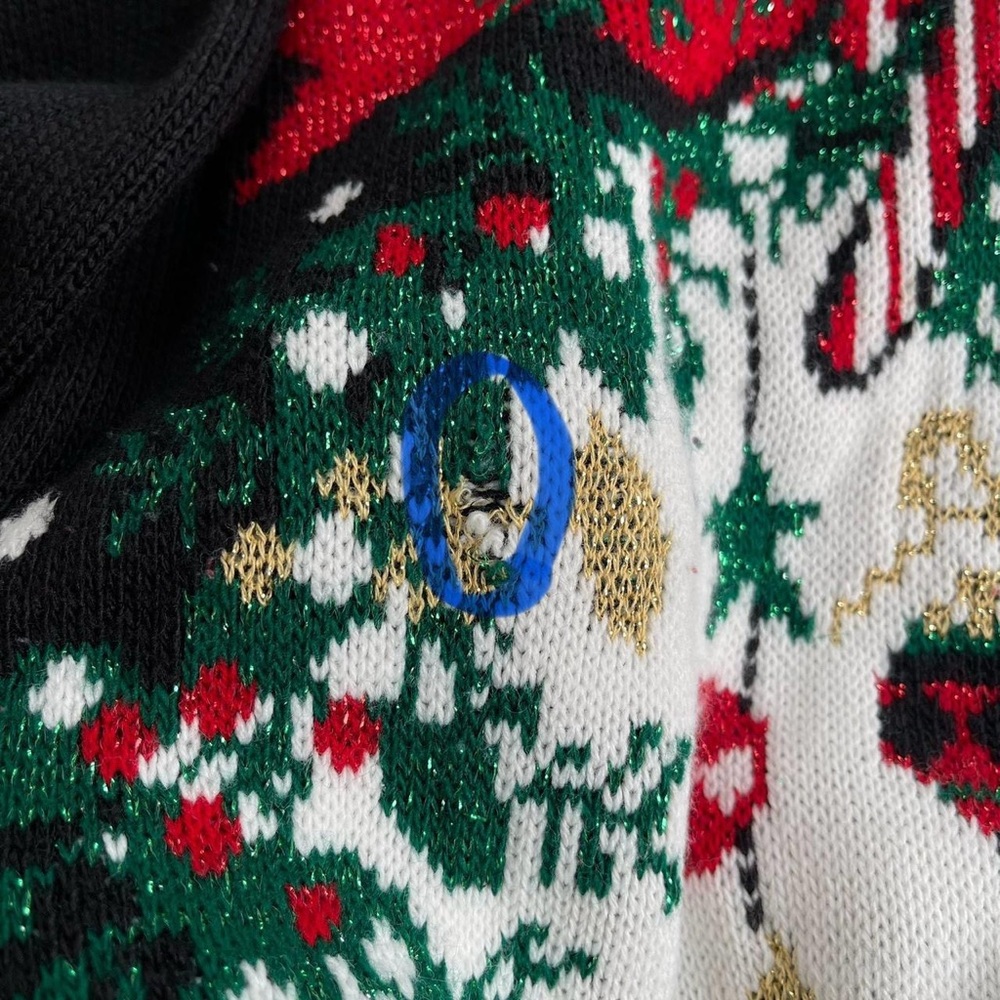 Vintage Cape Cod Sportswear Black Knit Christmas Wreath Holiday Sweater Small - Picture 6 of 6